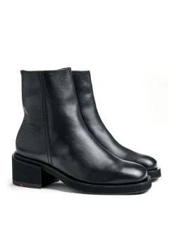 ANKLE BOOT