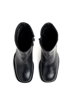 ANKLE BOOT