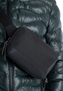 Crossover Pouch