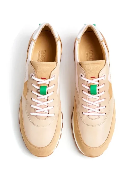 SNEAKER