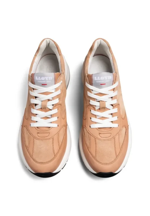 SNEAKER
