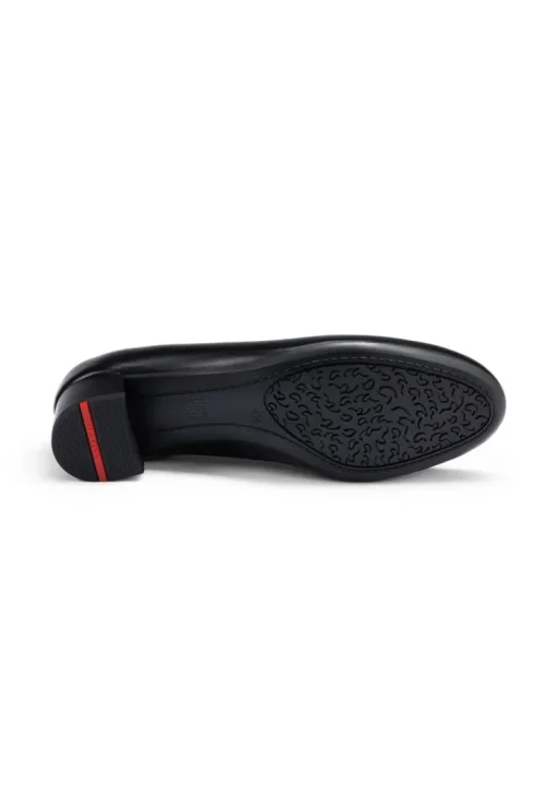 \u200EPUMPS
